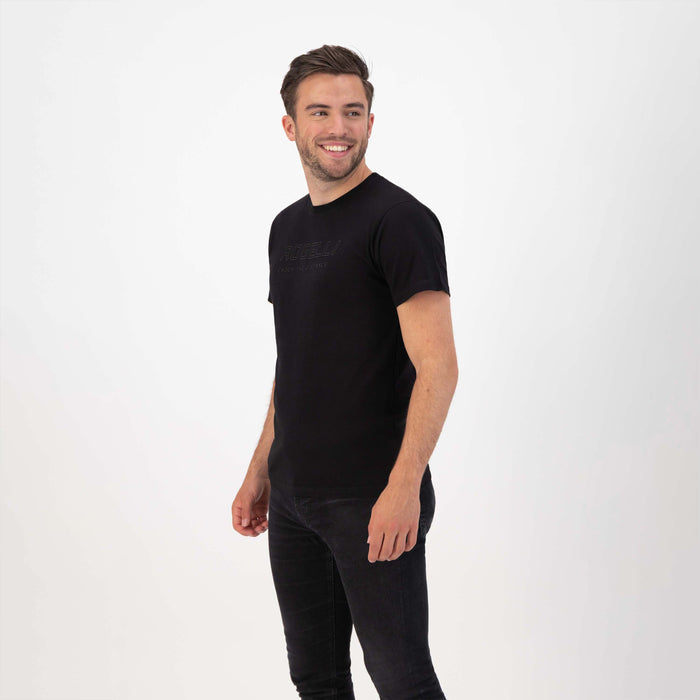 Rogelli Casual Enjoy Life t-shirt korte mouwen heren zwart gedragen voorkant.