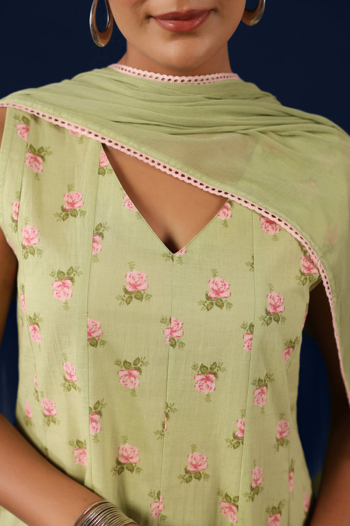 Women’s Sleeveless Cotton Ethnic Kurta and Straight Pants with Dupatta