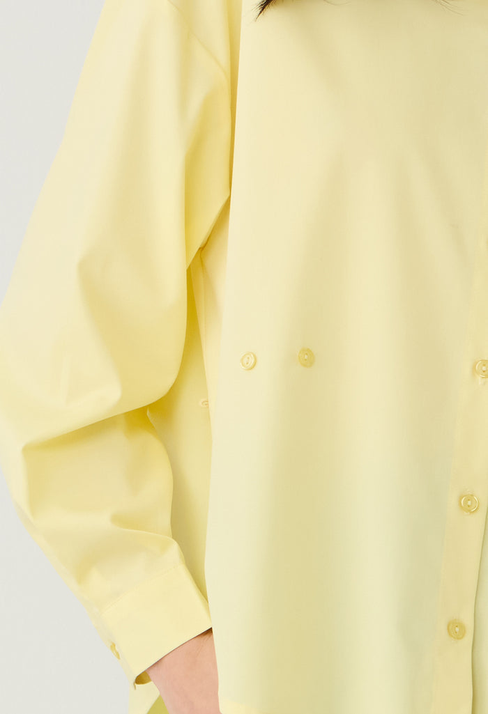Adjustable Waist Button-Down Shirt