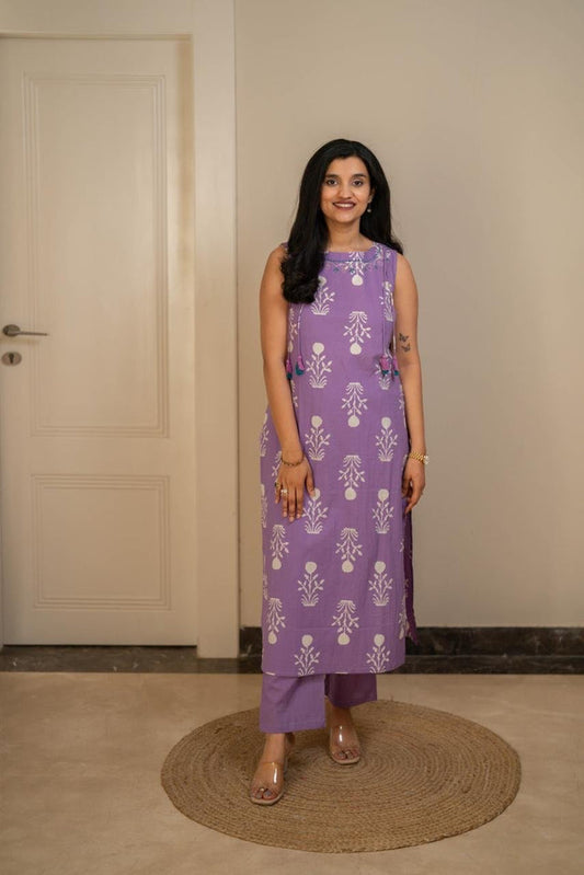 Bani Boota Sleeveless Pant Set- Purple