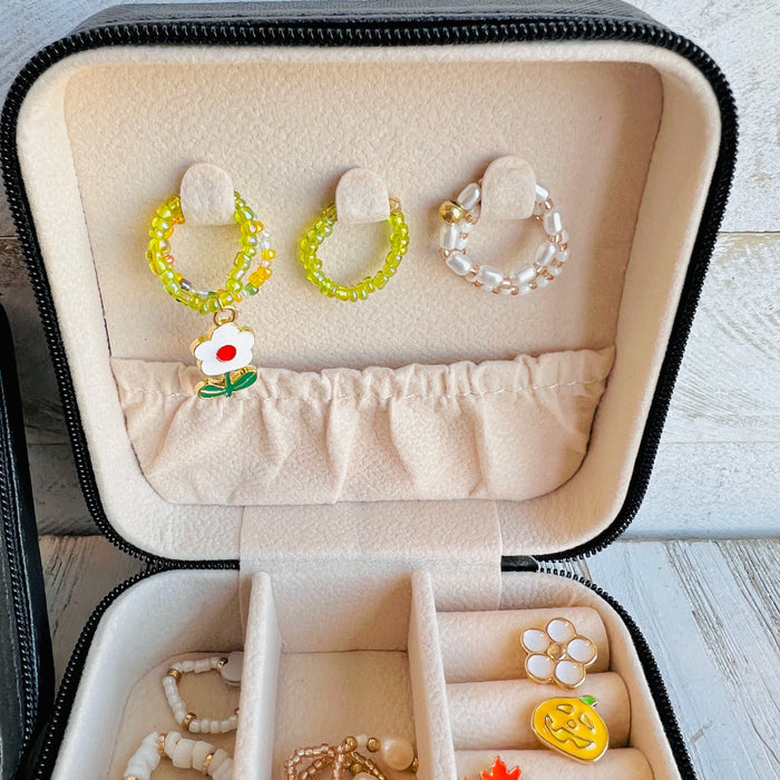 Bling Box Fancy Band Bling/Charms Storage Case Pink — Case made of PU leather, Nylon, Multi spandex, Lycra.