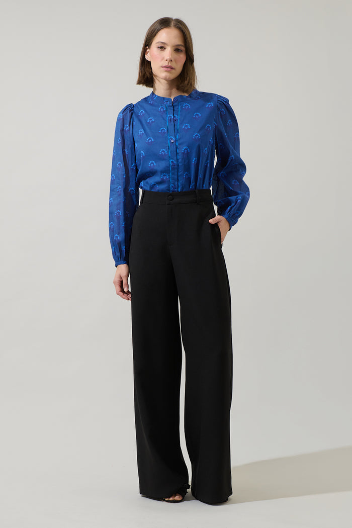 Briza Medallion Meddy Button Down Top