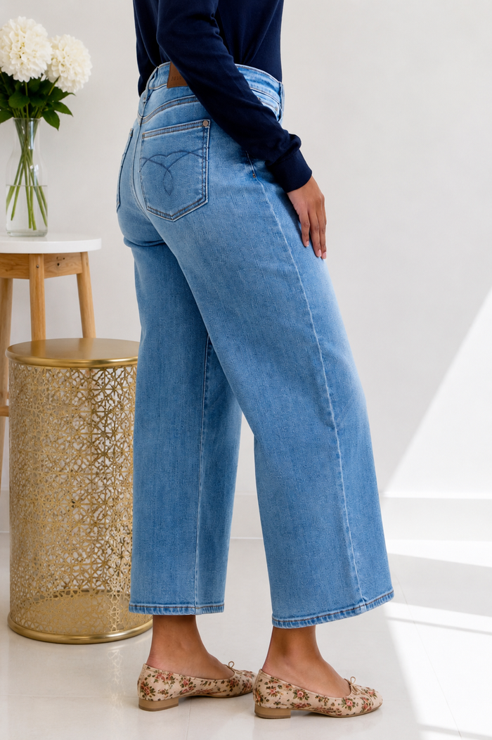 Judy Blue Mid Rise Claudia Wide Leg Ankle Jeans