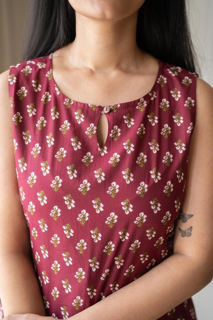 Lily Sleevless Cotton Top- Maroon Booti