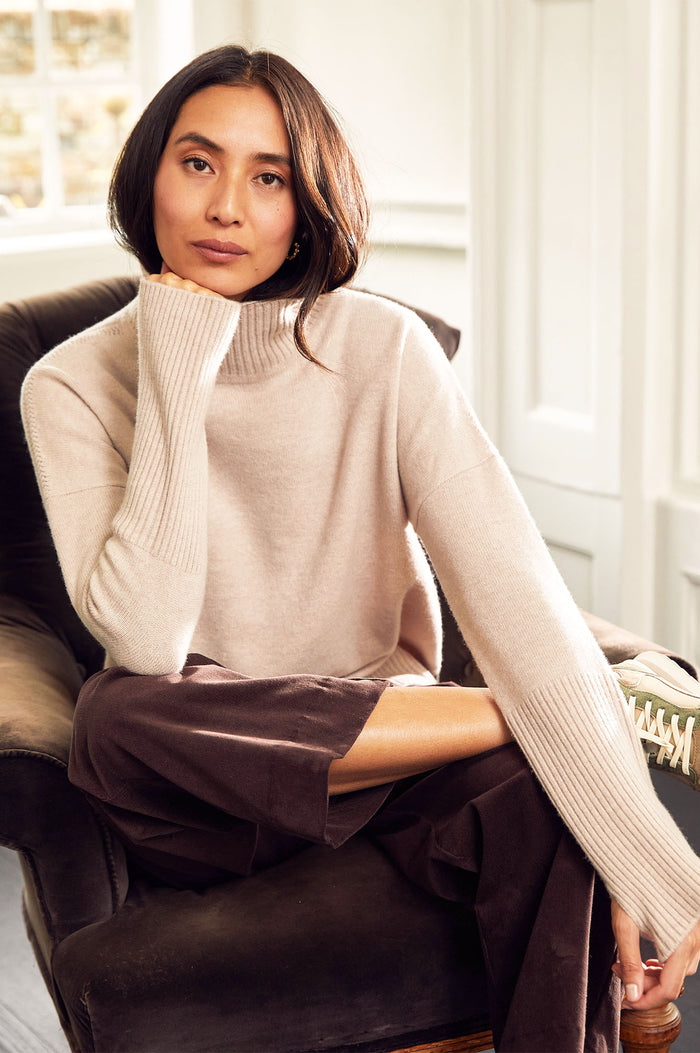 Merino Wool Funnel Neck Jumper | Oat - Aspiga