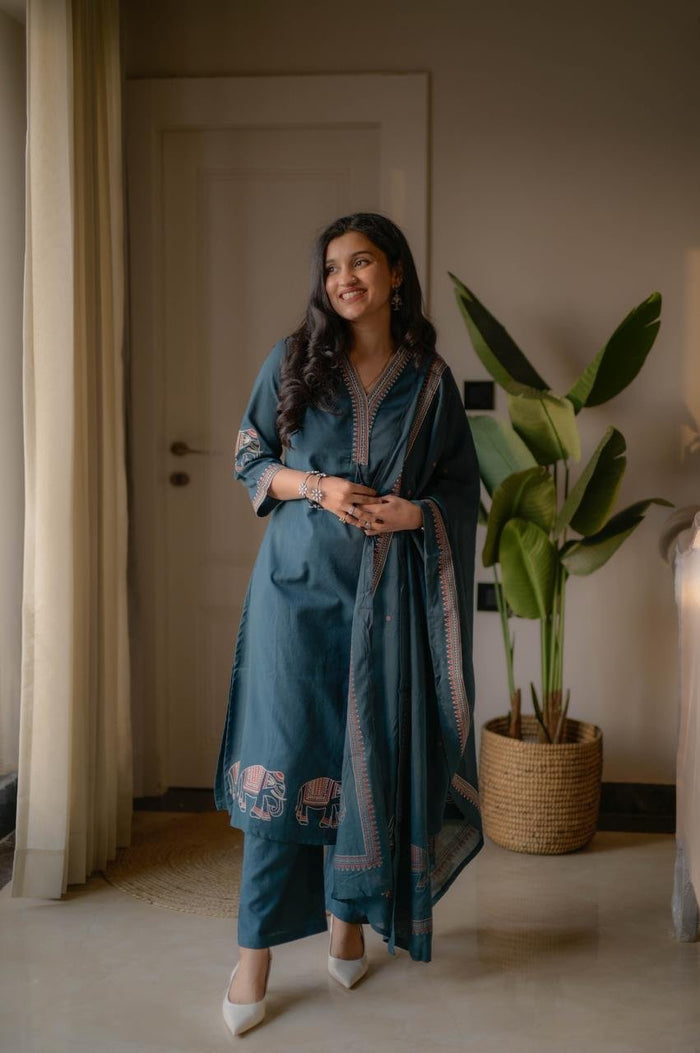 Shiy Embroidered Cotton Set- Teal Blue