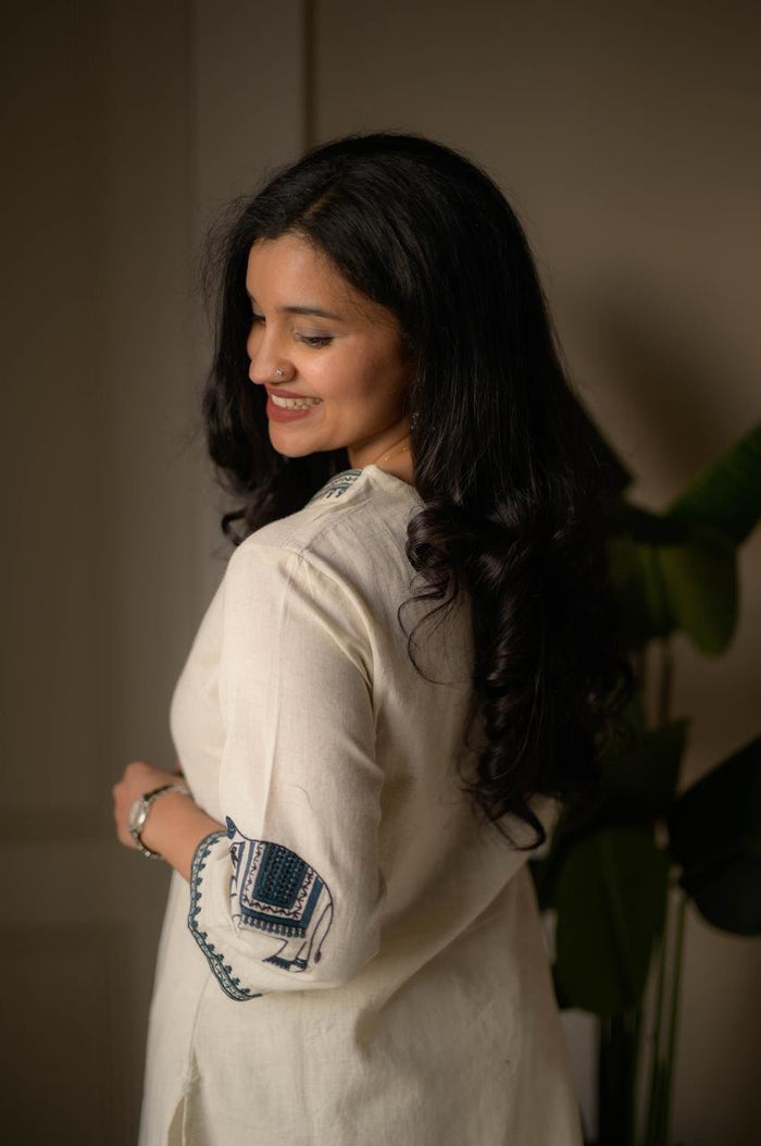Shiya Embroidered Cotton Set- Off White Blue