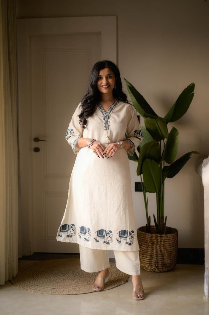 Shiya Embroidered Cotton Set- Off White Blue