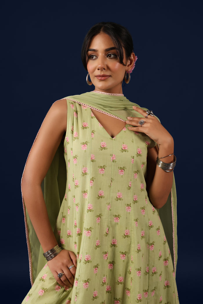 Women’s Sleeveless Cotton Ethnic Kurta and Straight Pants with Dupatta