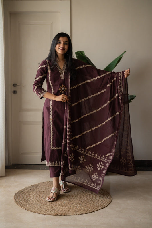 Yogya Elegant Slub Suit- Wine